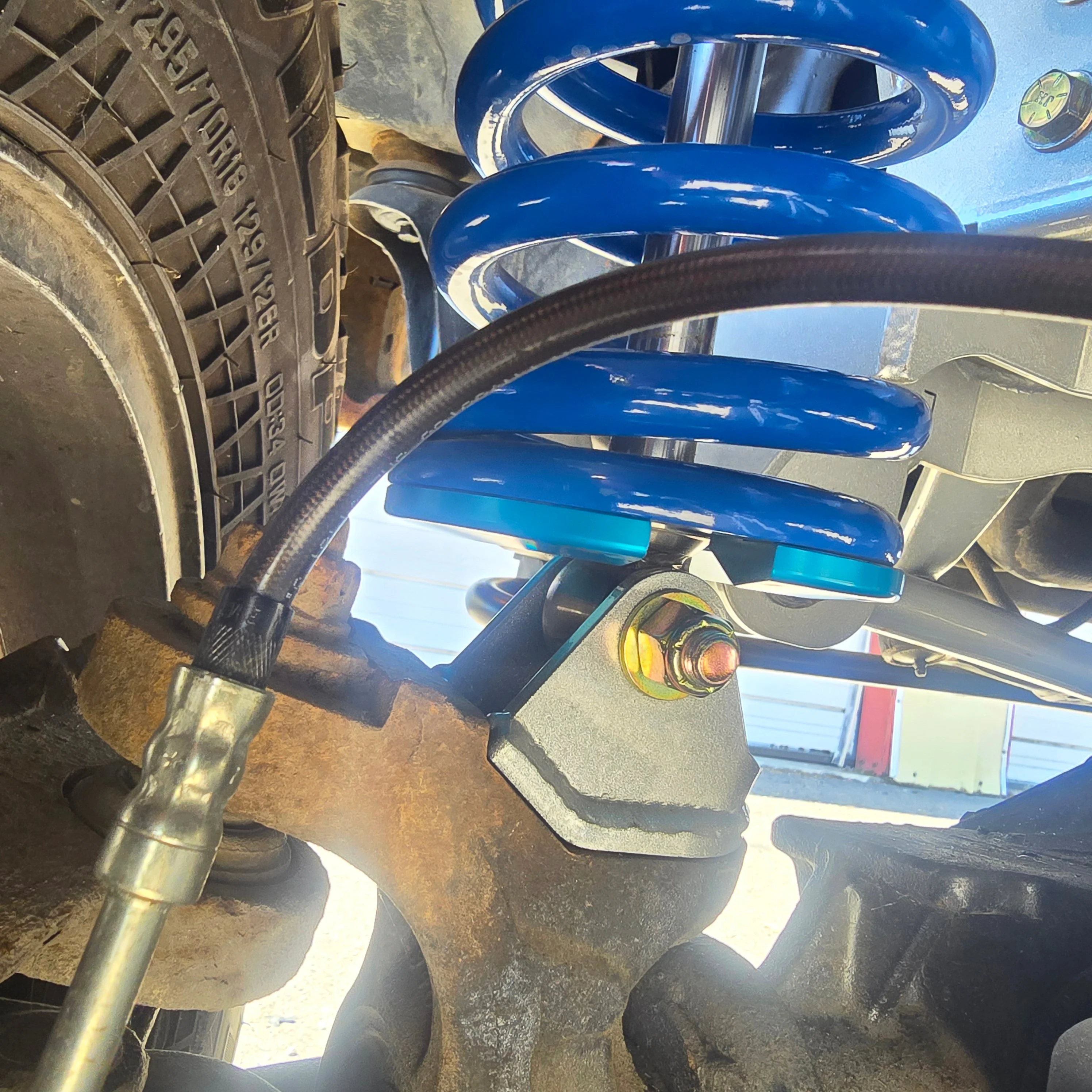 1992-1997 Ford F-350/250 05+ Coil-Over And Front Axle Swap Kit - Image 4