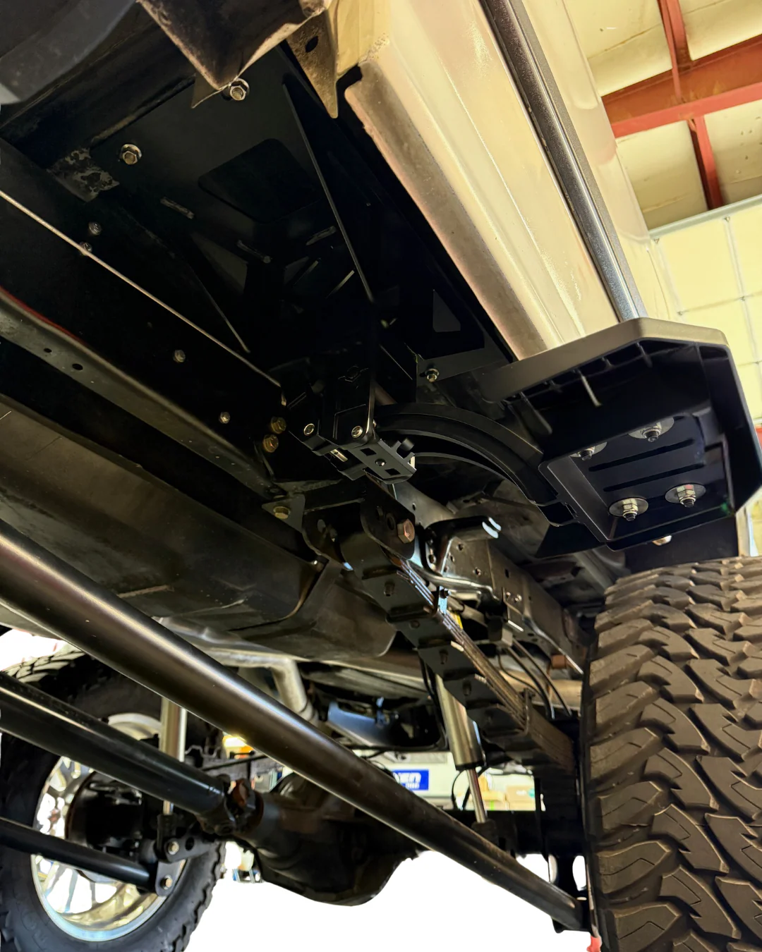 1980-1997 FORD F-SERIES LONG BED FRONT BED STEP KIT - Image 3