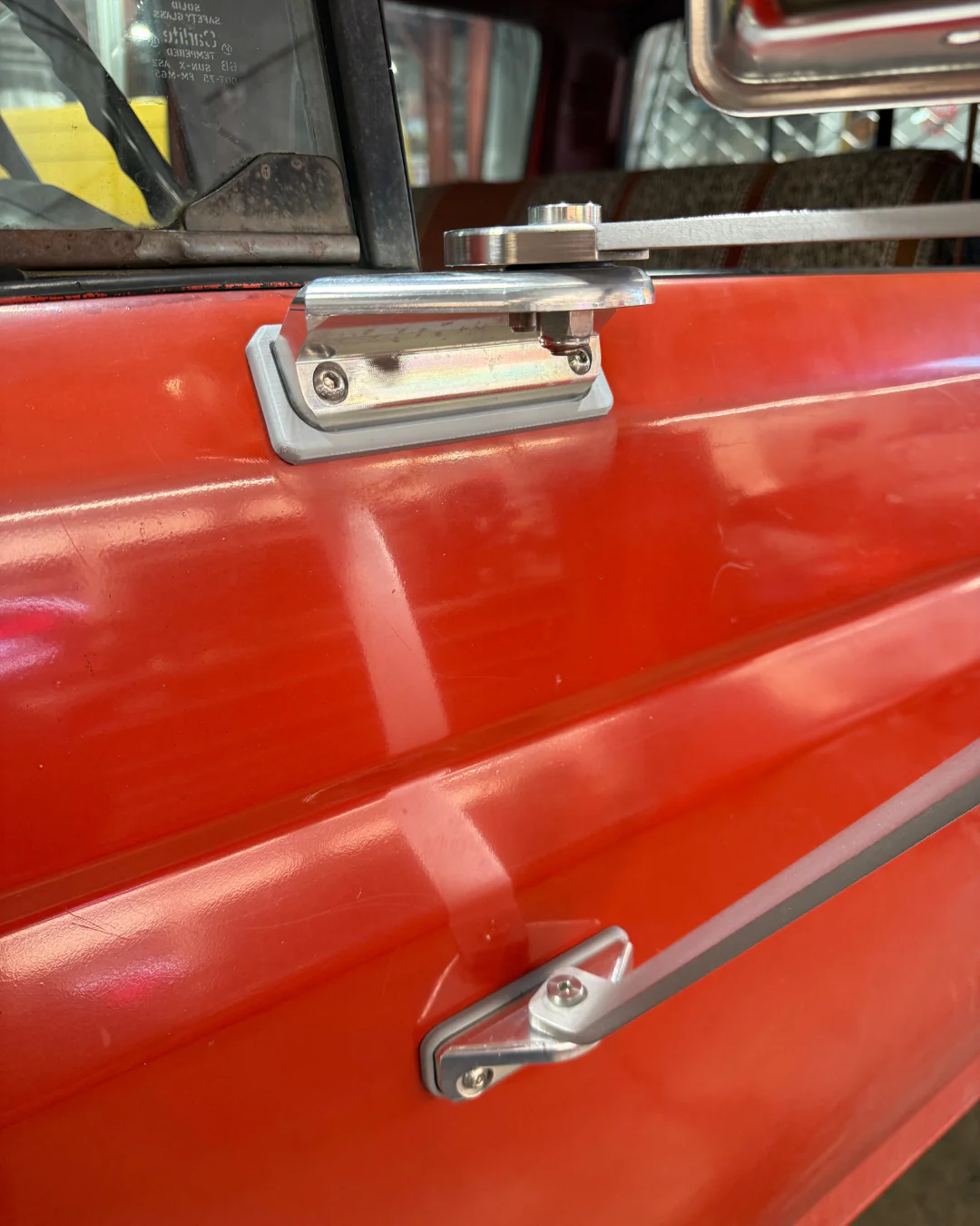 Standard Swing Lock Mirror Bracket - Image 18