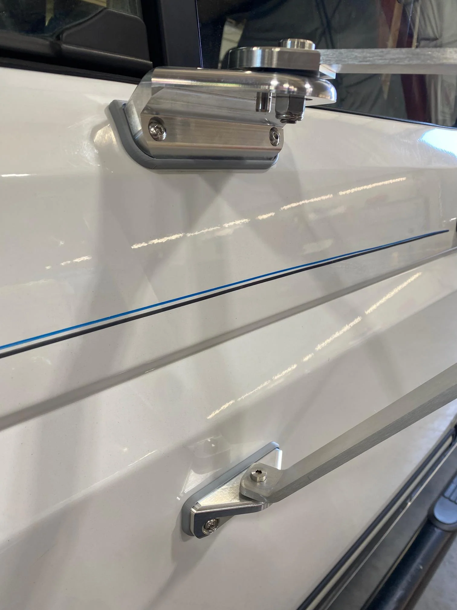 Standard Swing Lock Mirror Bracket - Image 22